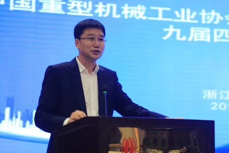 桥式起重机理事会各位专家代表一行来参观8868体育官网首页入口